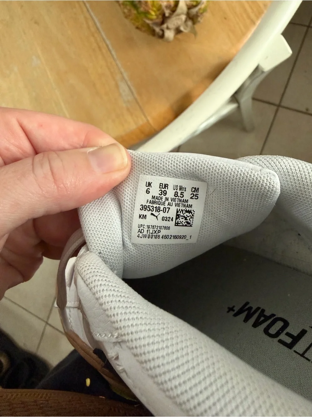 Puma White and Black women’s  Low-Top Sneakers with Gum Outsole